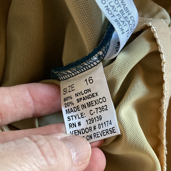 Women Shape FX teal blue one piece swim suit size 16 - NWT - Picture 13 of 13